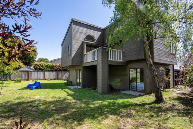 221 Via Lantana, Aptos CA: https://media.crmls.org/mediaz/34ac0fc3-6d40-4bd7-b010-1e794848358f.jpg