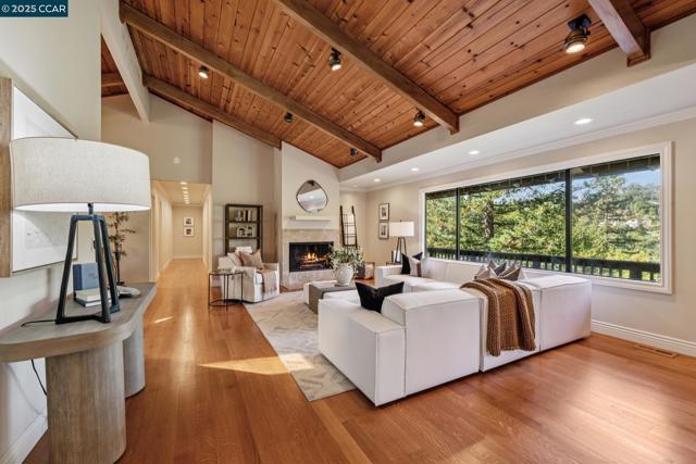 1149 Camino Vallecito