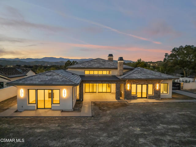 Image 2 of 93 For 532 Corte Corrida