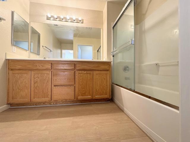 158 Fairview Ave, Bay Point CA: https://media.crmls.org/mediaz/34ac998d-343f-48be-a013-77ad7a5b84bc.jpg