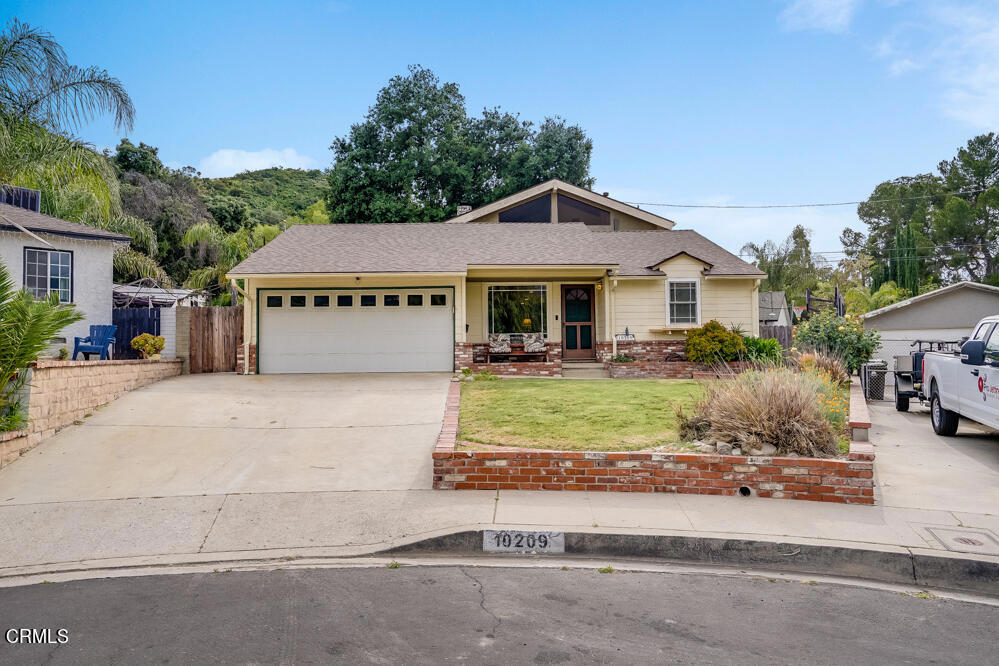 10209 Wescott Avenue, Sunland, CA 91040