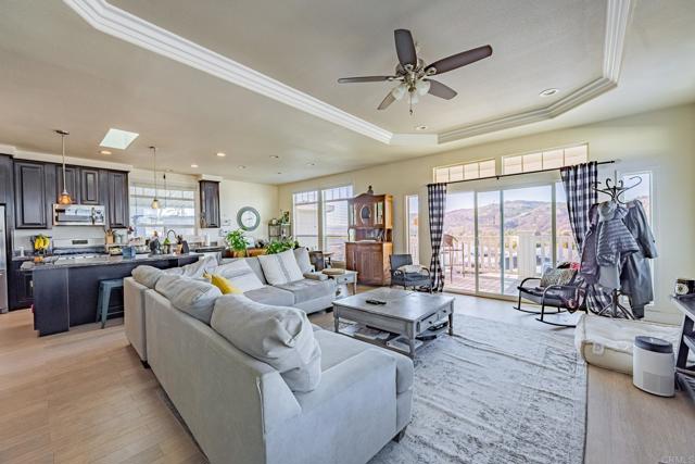 4650 Dulin, Fallbrook CA: https://media.crmls.org/mediaz/34ae181b-ede5-414a-aed8-7978b13cddd1.jpg