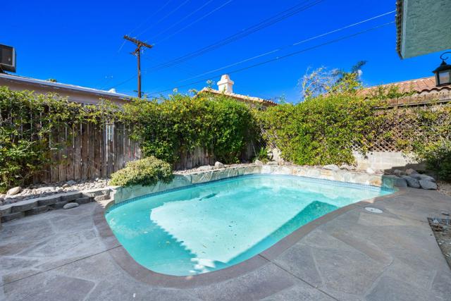 53967 Avenida Navarro, La Quinta CA: https://media.crmls.org/mediaz/34af79bc-ee22-4e24-8b9b-d07a2c894f6d.jpg