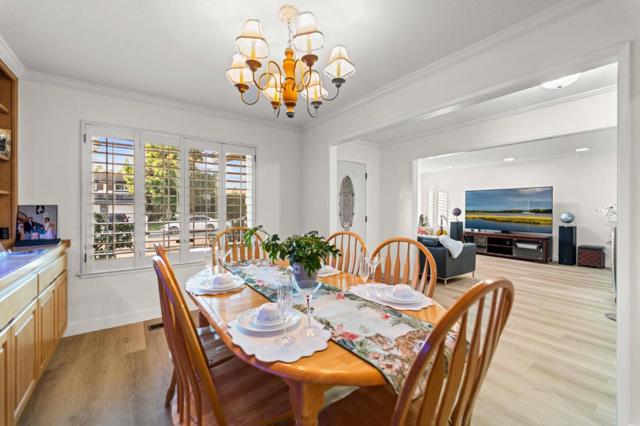 3328 Arqueado Drive, San Jose CA: https://media.crmls.org/mediaz/34b011fd-82bf-4727-a7d8-200416114335.jpg