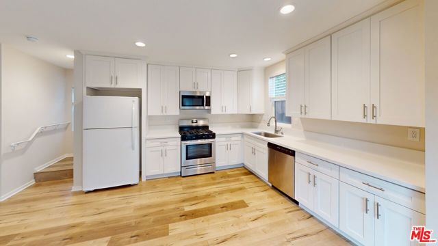 15031 15033 Hartland Street, Van Nuys CA: https://media.crmls.org/mediaz/34b02384-1394-4d9c-942a-2142697207a0.jpg