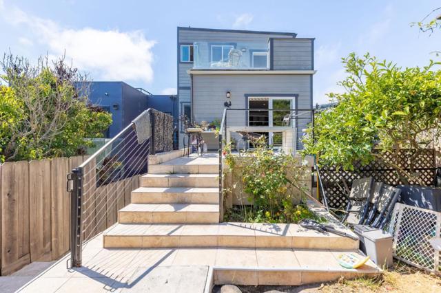 440442 29th Street, San Francisco CA: https://media.crmls.org/mediaz/34b05cb3-2d7e-4b7d-baa9-db6180124b6a.jpg