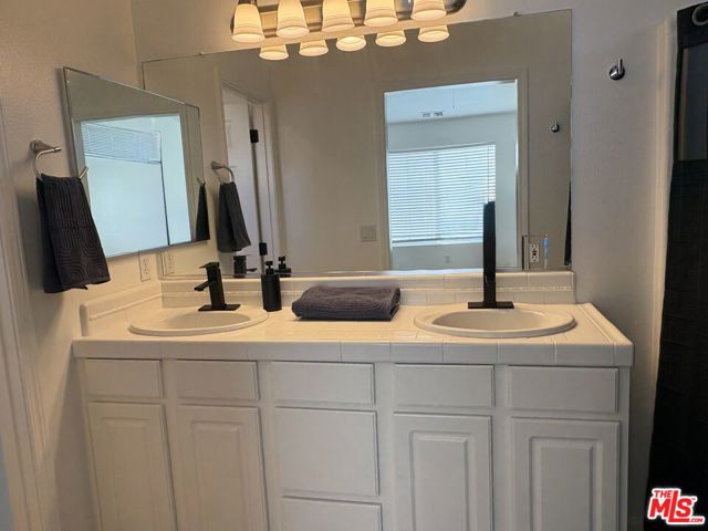 2828 Cottage Lane, Paso Robles CA: https://media.crmls.org/mediaz/34b06f85-e922-40d3-8ca9-06f9c4148bec.jpg