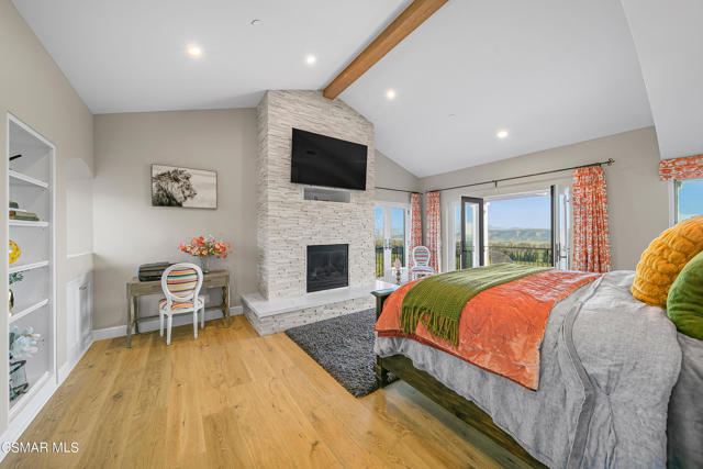 1451 E La Loma Avenue, Somis CA: https://media.crmls.org/mediaz/34b0795d-61b0-413d-96c0-51c3cb605fae.jpg