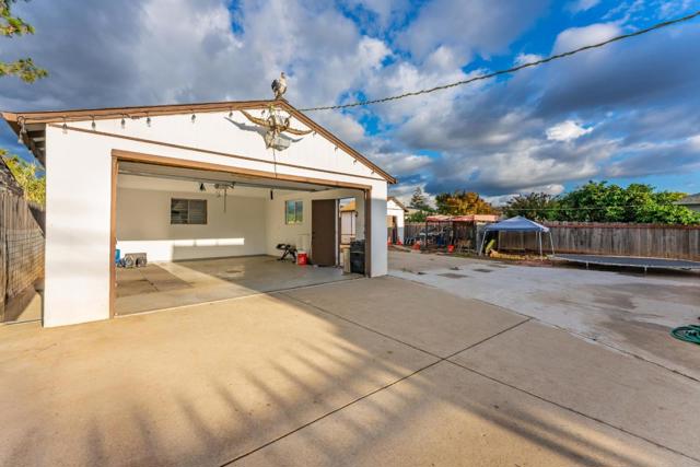 314 Lyndale Avenue, San Jose CA: https://media.crmls.org/mediaz/34b07ffa-26a3-464b-a4a1-ebfd849c3abe.jpg