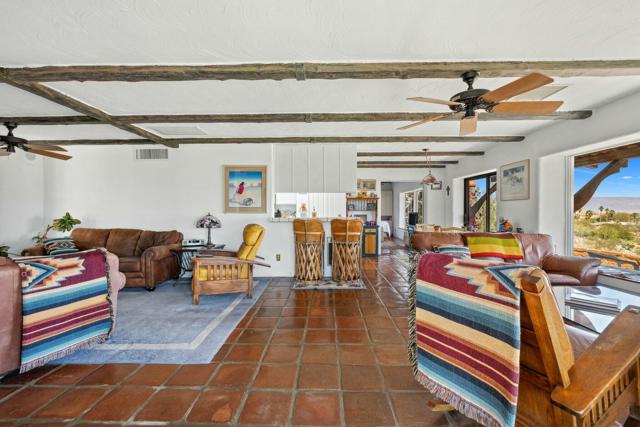 48600 Coyote Road, Palm Desert CA: https://media.crmls.org/mediaz/34b1a099-a61a-4693-9553-13c2ef6a4889.jpg