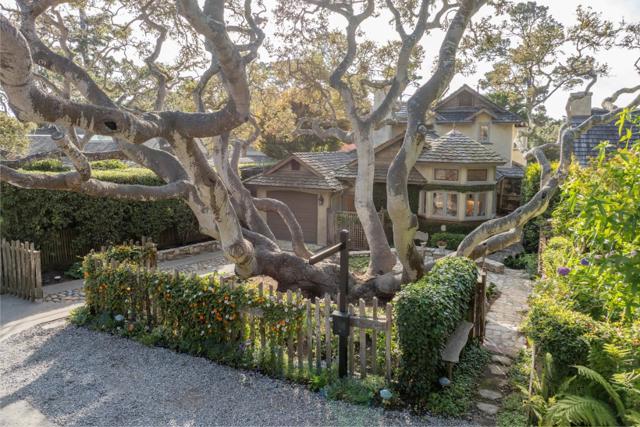 0 Casanova 4 NW of 13th Street, Carmel CA: https://media.crmls.org/mediaz/34b46537-5bd2-4136-ae9f-1c0690dd1aba.jpg
