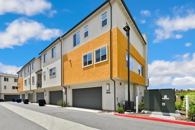 1855 Montage Ave, Chula Vista CA: https://media.crmls.org/mediaz/34b4a317-1005-4b30-8670-43ee610b0288.jpg