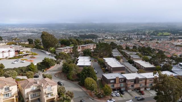 811 La Montagne Place, South San Francisco CA: https://media.crmls.org/mediaz/34b50f8a-6549-44fb-852b-80f03fecdd4c.jpg