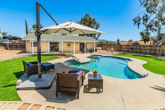 23912 Benito Way, Ramona CA: https://media.crmls.org/mediaz/34b59047-a1a4-4945-9827-024759102e41.jpg