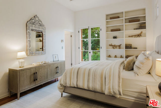 405 Toro Canyon Road, Carpinteria CA: https://media.crmls.org/mediaz/34b5cdd6-c025-4958-9b48-b4c8a4035338.jpg