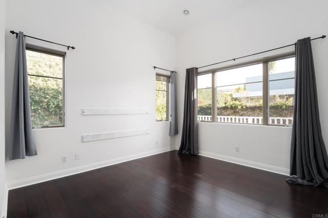 Detail Gallery Image 14 of 36 For 611 Stratford Ct, Del Mar,  CA 92014 - 2 Beds | 3/1 Baths