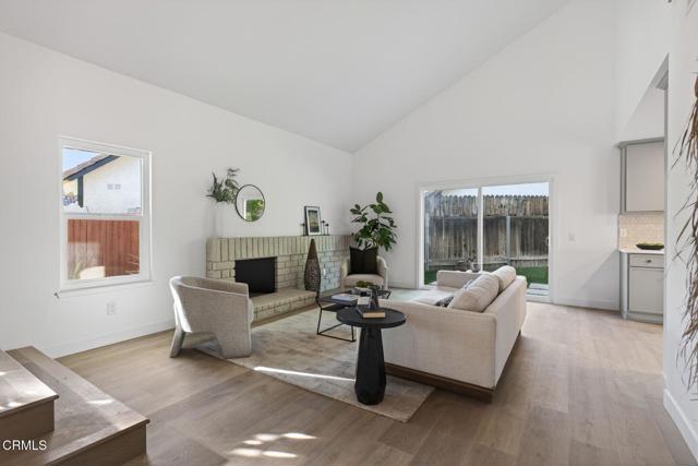 Detail Gallery Image 5 of 34 For 2868 Amber Wood Pl, Thousand Oaks,  CA 91362 - 4 Beds | 2/1 Baths