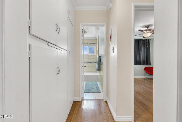 Detail Gallery Image 20 of 33 For 1542 Riverside Dr #C,  Glendale,  CA 91201 - 2 Beds | 2 Baths