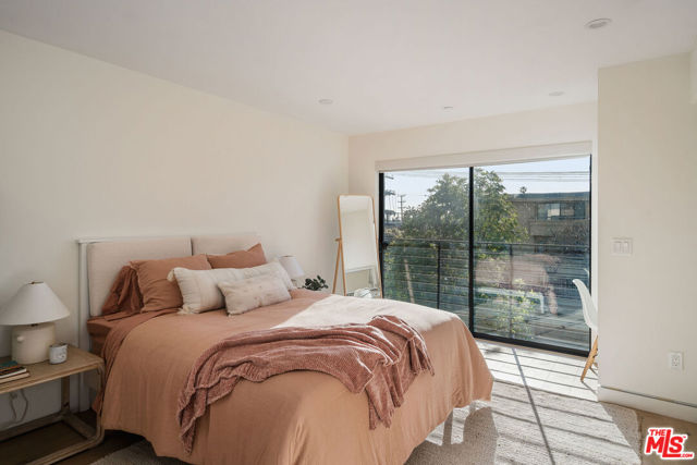 820 N Formosa Avenue, Los Angeles CA: https://media.crmls.org/mediaz/34b71467-1603-48ec-9aef-57be481689b3.jpg