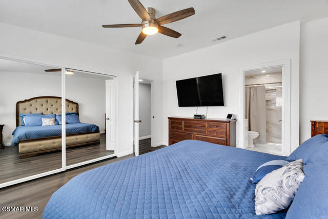 6211 Anastasia Street, Simi Valley CA: https://media.crmls.org/mediaz/34b736e0-ca1a-49f1-8741-7b5977d9177c.jpg