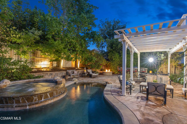 943 Paseo Barona, Camarillo CA: https://media.crmls.org/mediaz/34b74f0f-06cc-49f7-96a7-e56dab1e4830.jpg