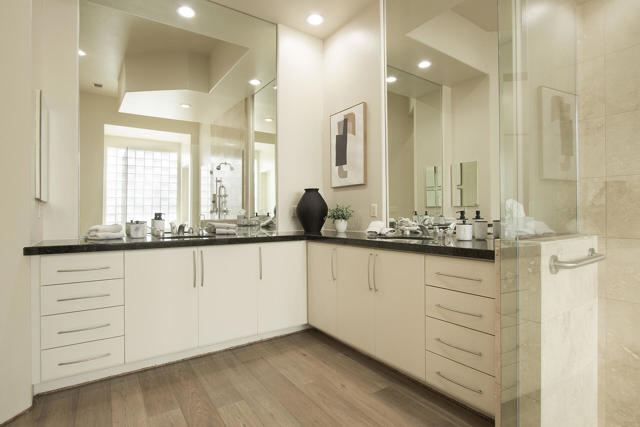 50135 Camino Privado, La Quinta CA: https://media.crmls.org/mediaz/34b7c01b-1206-4b6b-9a2e-96c40b41e278.jpg