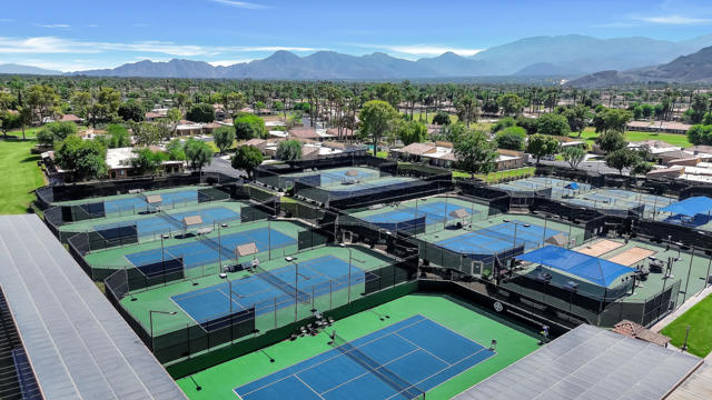 26 Majorca Drive, Rancho Mirage CA: https://media.crmls.org/mediaz/34b850c9-0669-4c86-bdab-0cdc41a6e754.jpg