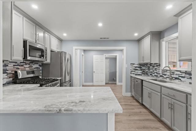 3803 22nd Avenue, Sacramento CA: https://media.crmls.org/mediaz/34b8f15e-09c4-4e03-8300-0347bbc108bc.jpg