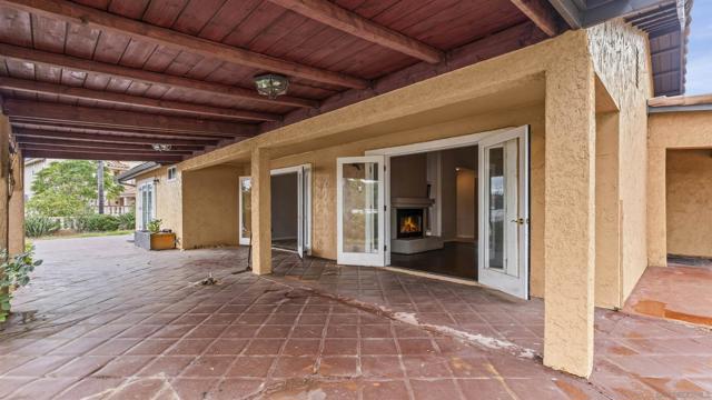 5315 Old Dairy Ct, Bonita CA: https://media.crmls.org/mediaz/34bb15d6-fa3f-4bb2-8f90-9e9714eaf24b.jpg