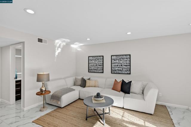 2916 Sombrero Circle, San Ramon CA: https://media.crmls.org/mediaz/34bb1b08-01d4-40f7-90e4-0f393a4b6638.jpg