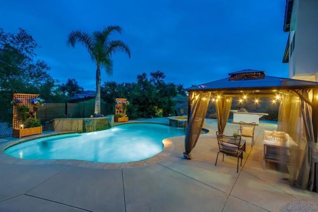 2482 San Clemente Ave, Vista CA: https://media.crmls.org/mediaz/34bbae1f-5dd3-41a4-b8a2-48eba7961ab2.jpg