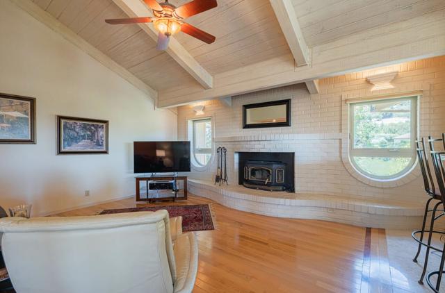 15847 Pleasant Valley Lane, Salinas CA: https://media.crmls.org/mediaz/34bbc390-2fad-4bf5-94c2-80b60e98570d.jpg