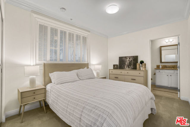 11974 Mayfield Avenue, Los Angeles CA: https://media.crmls.org/mediaz/34bc4da6-0220-4096-990d-45ad5275398b.jpg