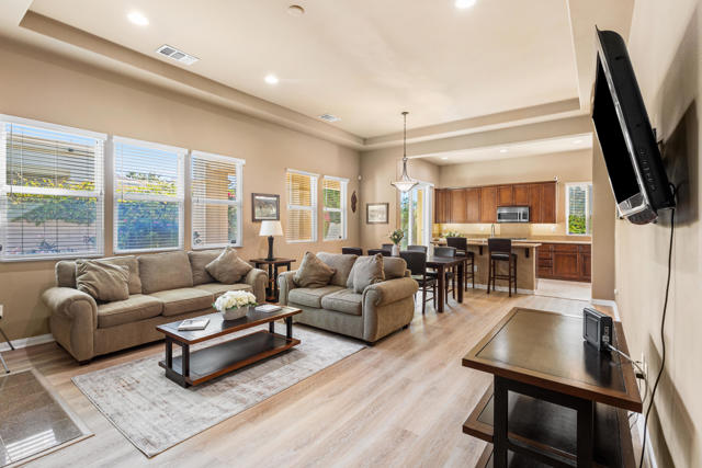 80831 Calle Azul, La Quinta CA: https://media.crmls.org/mediaz/34bcc5a4-1b54-4b0d-be84-8b69a6ed7315.jpg