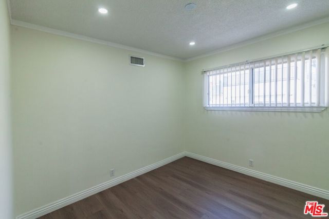 8646 Corbin Avenue, Northridge CA: https://media.crmls.org/mediaz/34bee413-e102-4f6f-b0f1-d3ea40f284aa.jpg