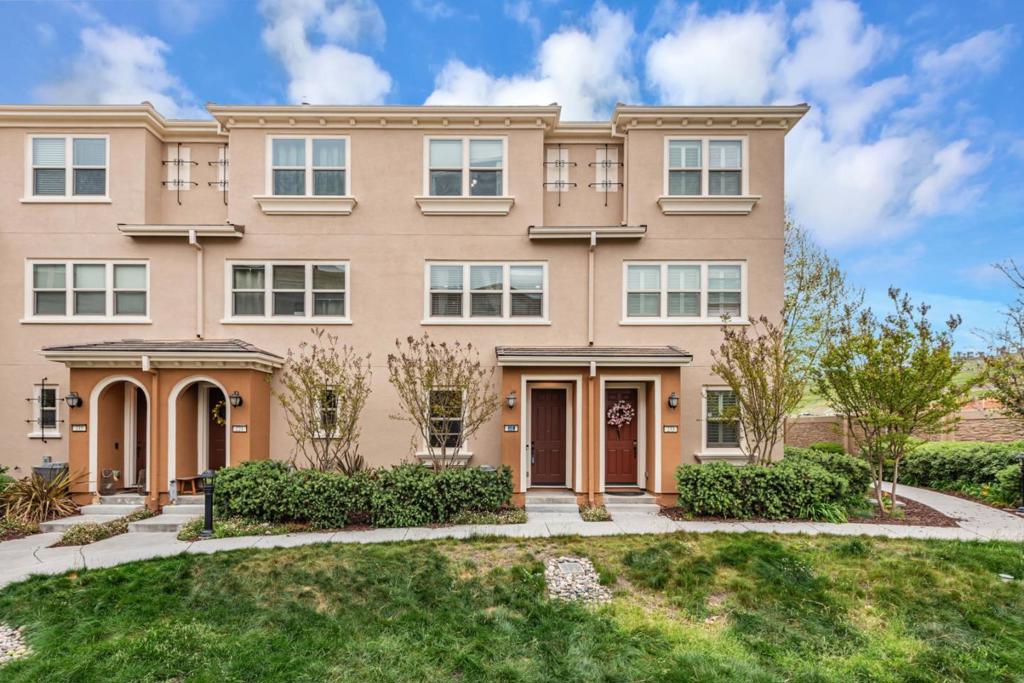 227 SIDERNO Court