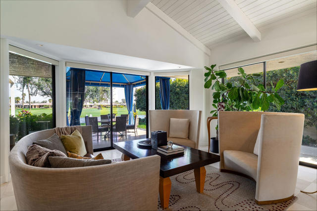 61 Mayfair Drive, Rancho Mirage CA: https://media.crmls.org/mediaz/34c0527f-e052-4460-9d66-f6584e5aee5c.jpg