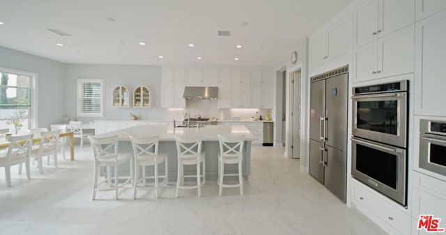 20326 W Liverpool Way, Porter Ranch CA: https://media.crmls.org/mediaz/34c17198-3c7e-48d0-a809-7c65633a80ad.jpg