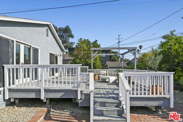 5648 Riverton Avenue, North Hollywood CA: https://media.crmls.org/mediaz/34c2c2e7-de00-4e31-8480-5817996a940d.jpg