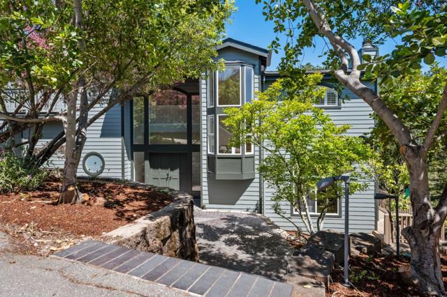 3554 Oak Knoll Drive, Redwood City CA: https://media.crmls.org/mediaz/34c51885-196a-4540-972f-128b9d108630.jpg