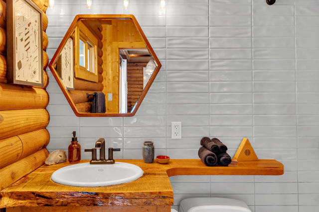 54385 S S. Circle Drive, Idyllwild CA: https://media.crmls.org/mediaz/34c53000-e272-4d3a-91d8-e05c372c4f8b.jpg