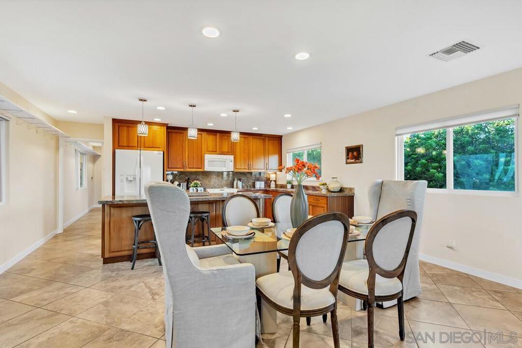 MLS #250042613SD image #9