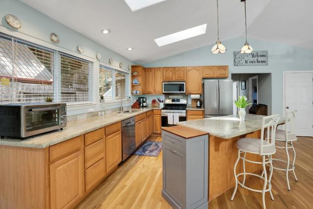 1151 Lakeside Drive, Felton CA: https://media.crmls.org/mediaz/34c72eea-7801-428a-9b19-12e0f64f462b.jpg