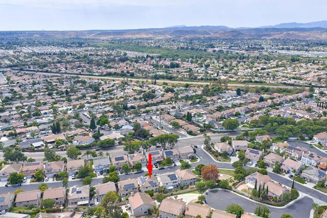 339 La Purisma Way, Oceanside CA: https://media.crmls.org/mediaz/34c775ff-90ed-4520-a240-e4c18fd50f36.jpg