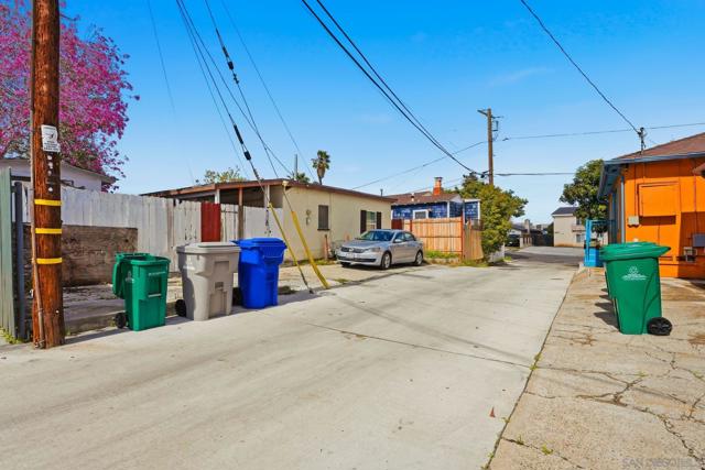 Image 37 of 41 For 4530 38th St