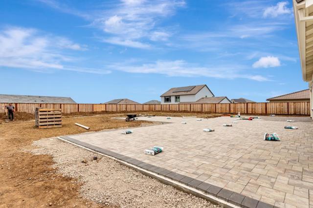 172 Vienna Way, Hollister CA: https://media.crmls.org/mediaz/34c80ce9-628f-4256-90d8-5237d360cdde.jpg