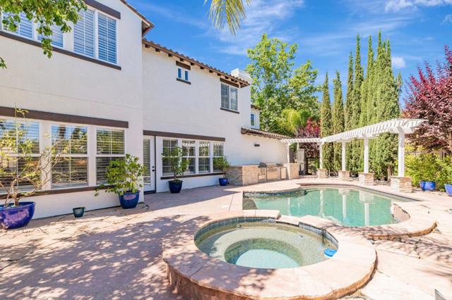 2892 Birkdale Court, Gilroy CA: https://media.crmls.org/mediaz/34c83063-b92a-4ed6-9ea2-e8905545dd26.jpg