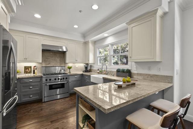 1246 Hoover Street, Menlo Park CA: https://media.crmls.org/mediaz/34c964c8-d9f3-4413-ab77-82c3f5ee86ad.jpg