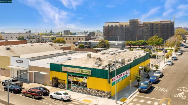 353 24Th St, Richmond CA: https://media.crmls.org/mediaz/34ca8412-847c-44c9-bb5f-96eddf14939c.jpg