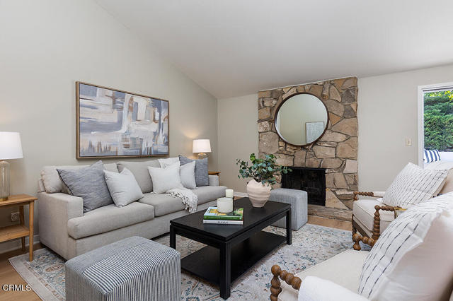 Detail Gallery Image 12 of 28 For 13017 Barto Dr, Granada Hills,  CA 91344 - 3 Beds | 2 Baths